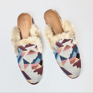 NWOT Universal Thread Fuzzy Tribal Mules